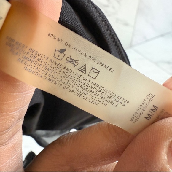 Victoria's Secret Sheer Ruffle Frill Bikini Top SZ M - Picture 3 of 3